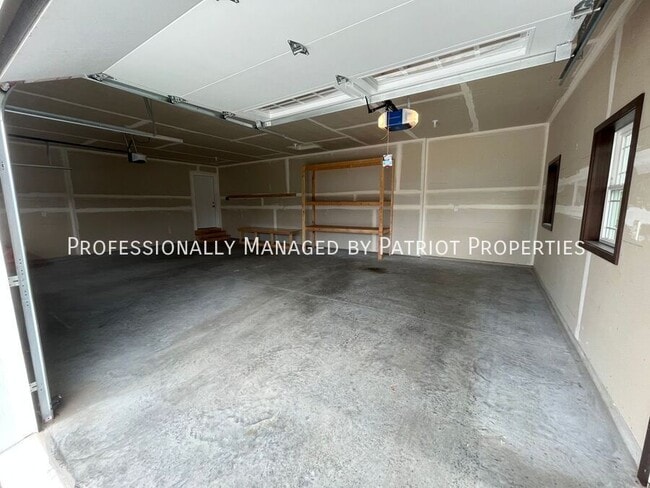 Building Photo - 245 Alyssa St