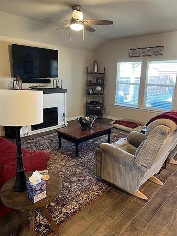 Building Photo - 728 Trinity Pk Trl