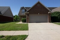 Building Photo - 134 Twin Lakes Dr