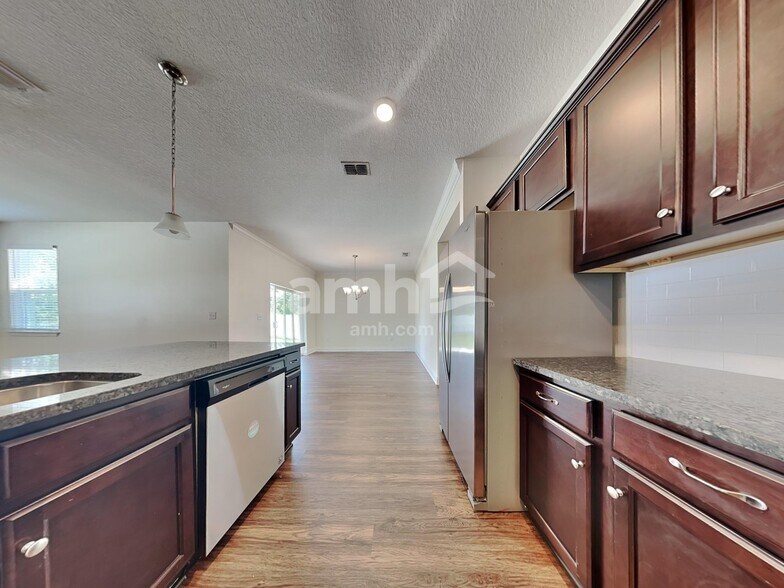 Building Photo - 7918 Stumble Journey Ln