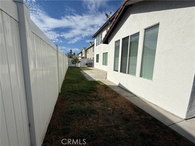 Building Photo - 7475 Rock Creek Ct