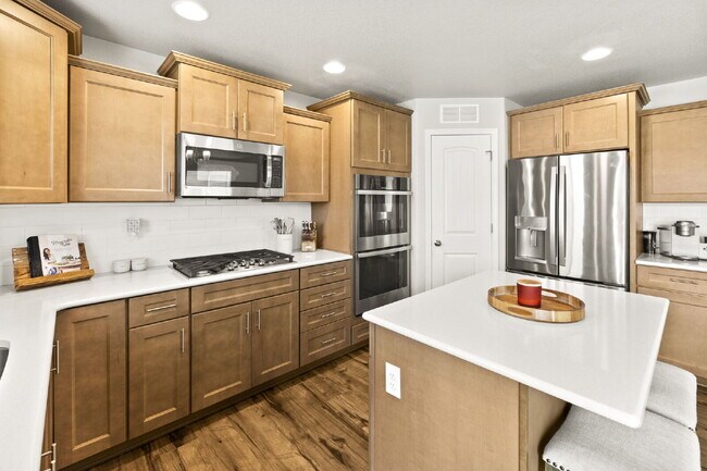 Building Photo - Well maintained Fountain Home with 3 bedrooms and  beautiful mountain views.