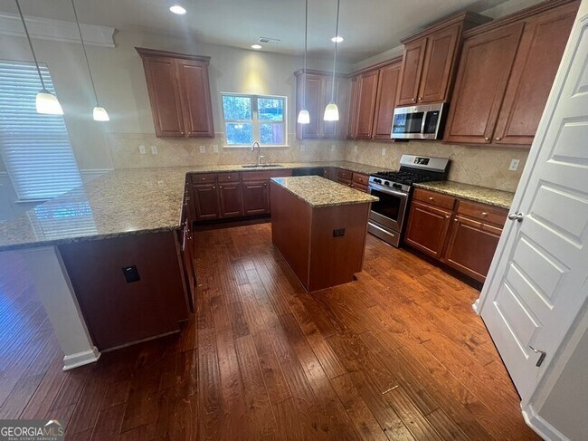 Building Photo - 130 Silver Peak Dr