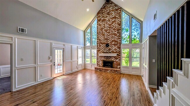 Building Photo - 15707 Downford Dr