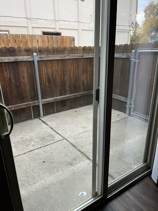 Building Photo - 701 W Pennsylvania St