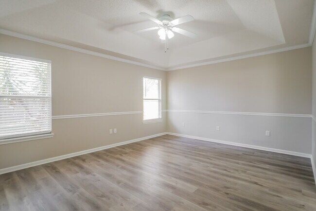 Building Photo - 788 MacKenzie Cir