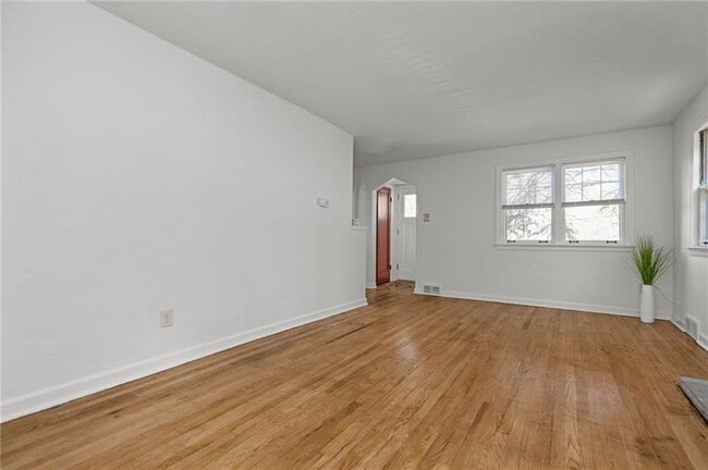 Building Photo - 255 Gilkeson Rd