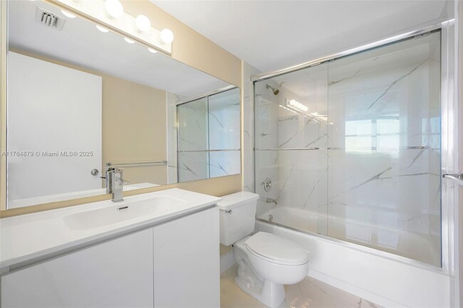 Building Photo - 770 Claughton Island Dr