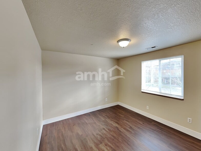 Building Photo - 16966 SW Steele Way