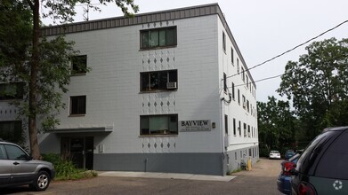 Building Photo - 2102