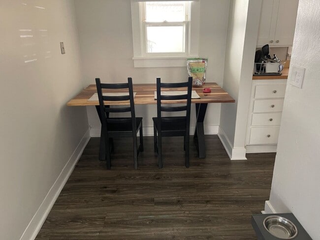 Building Photo - One-Bedroom Apartment in North end