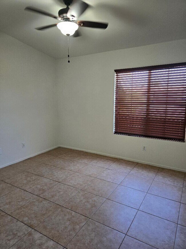 Building Photo - 45705-45705 Coldbrook Ln