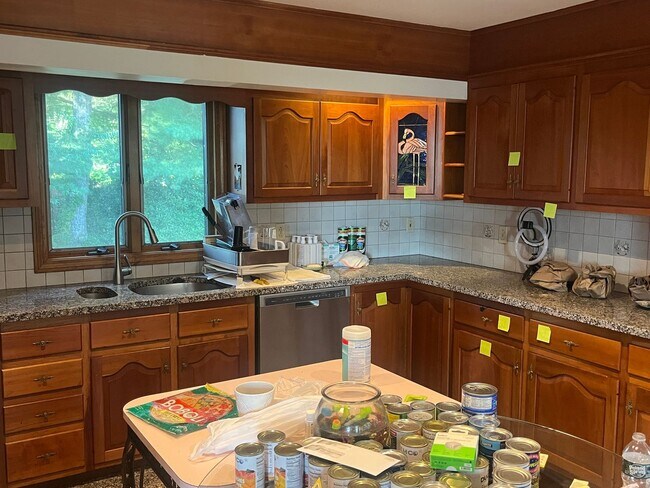 Building Photo - 2 Br / 2Ba Home with water views in Wareha...