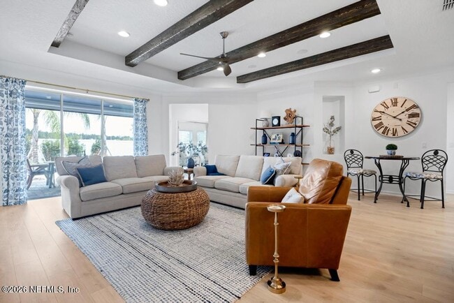 Building Photo - 221 Marquesa Cir