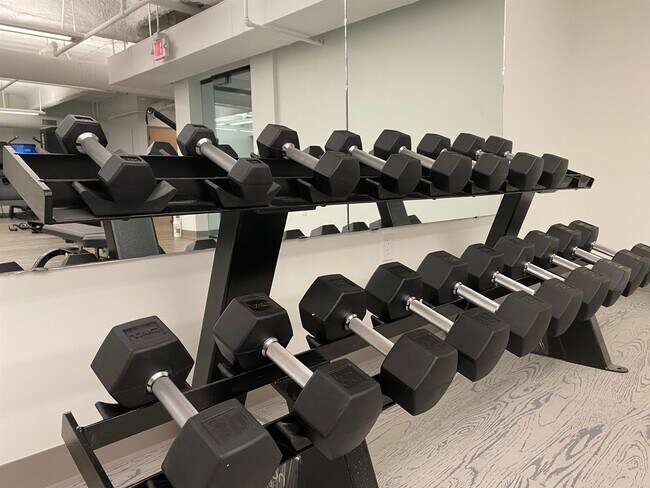 Building Photo - 4 Martin St