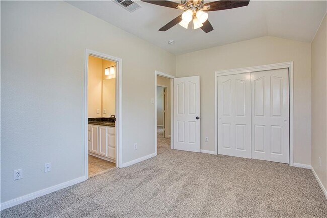 Building Photo - 1107 Middle Brook Dr