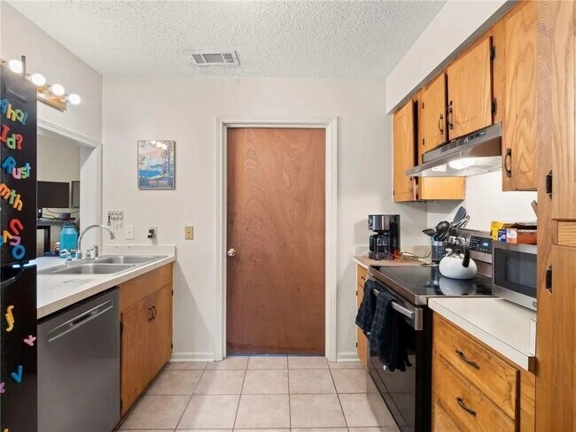 Building Photo - 510 Curtis St