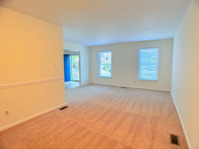 Building Photo - 39 W Wainwright Dr