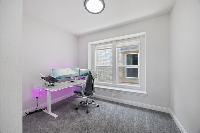 Building Photo - 101 Lavender Ln