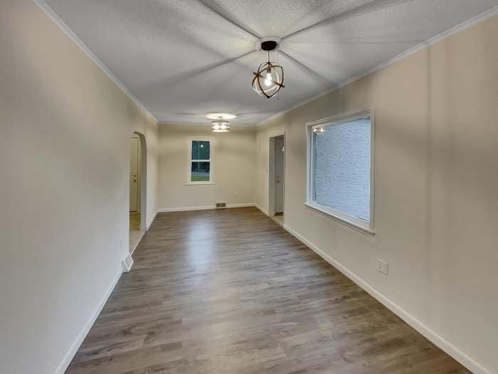 Building Photo - 2022 English St