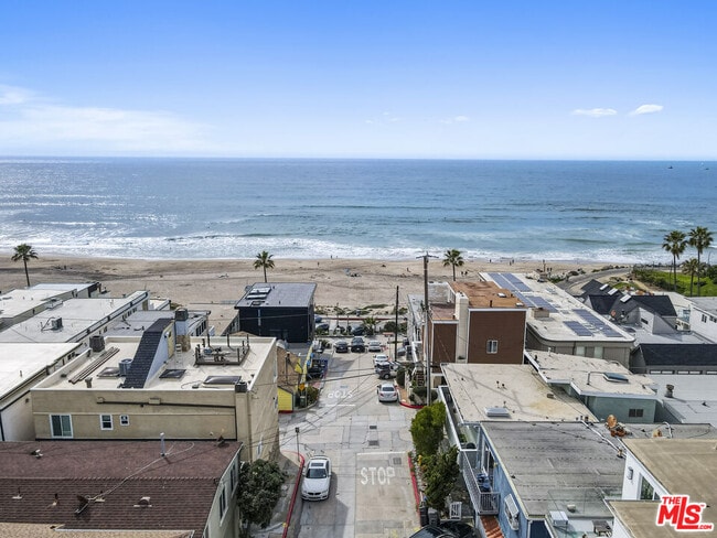 Building Photo - 115 44th St