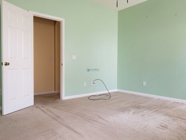 Building Photo - Welcome to this charming 3-bedroom home located in the sought-after Esprit community of St. Cloud.