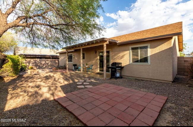 Building Photo - 4781 E Joslyn Heights Pl