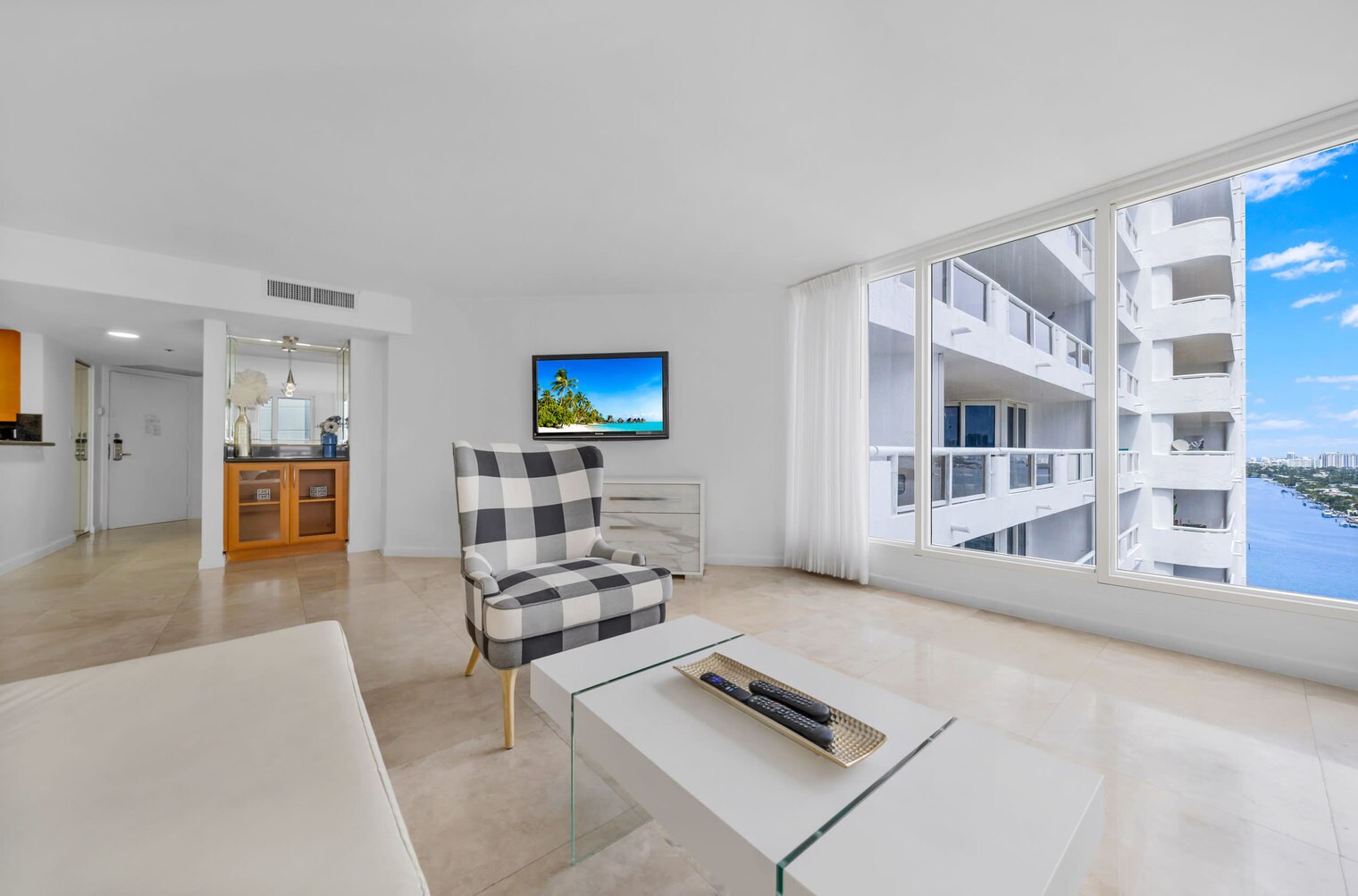 Building Photo - 1717 N Bayshore Dr