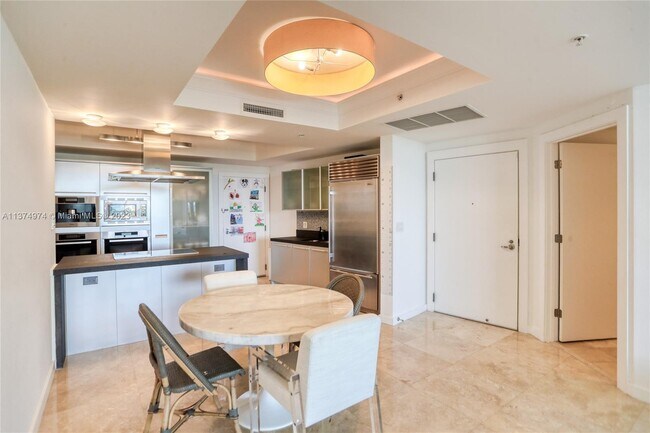 Building Photo - 18201 Collins Ave