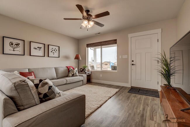 Building Photo - Spacious Family Home in Parowan