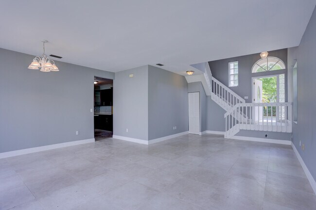 Building Photo - 15895 NW 5th St