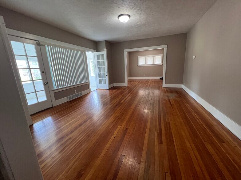 Living Room - 1019 S 17th St