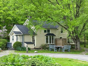 Building Photo - 4666 NY-212