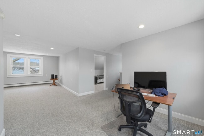 Building Photo - 15 Rose St