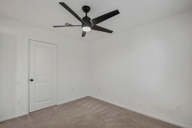 Building Photo - 23403 Cranberry Grader Ln