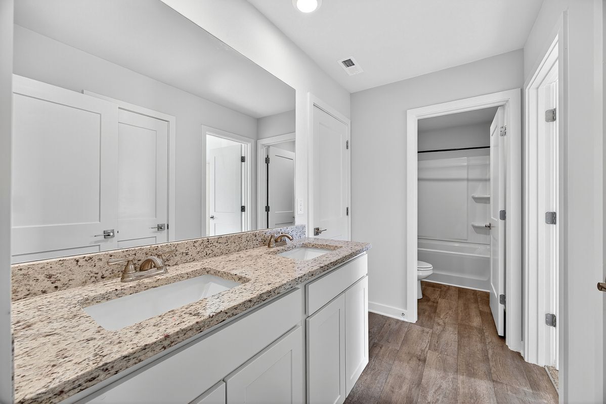 Building Photo - 583 Overlook Rd