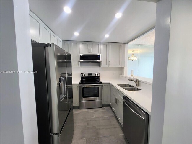 Building Photo - 601 Three Islands Boulevard
