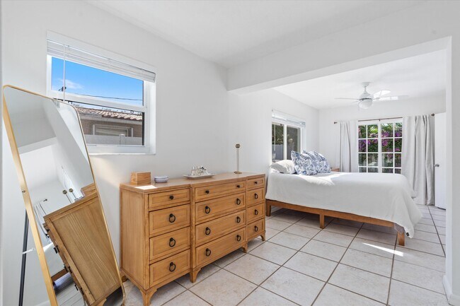 Building Photo - 4921 NE 23rd Ave