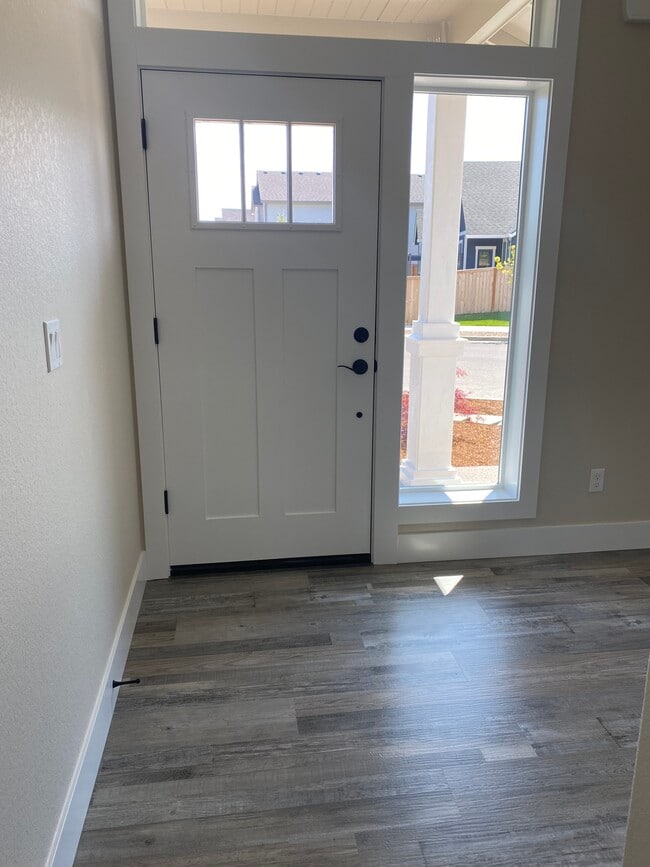 Building Photo - 1242 S 11th St