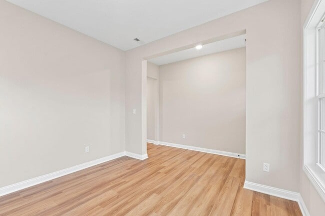 Building Photo - 109 Clearwater Dr