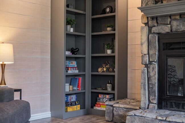 Primary Photo - 2 Felton Ln