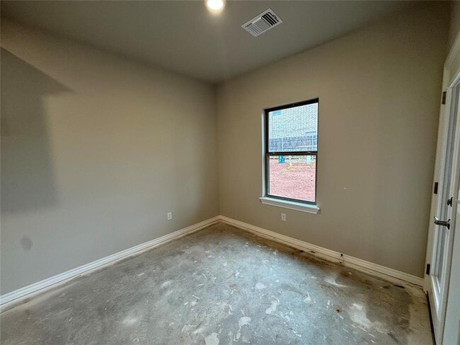 Building Photo - 6804 Labelle Dr