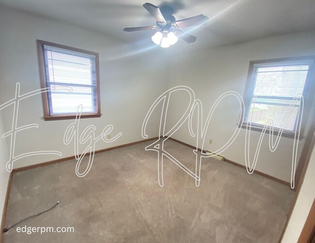 Building Photo - Now Available – Cozy 3 Bed / 2 Bath Ranch!