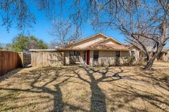 Building Photo - 427 Quintana Dr