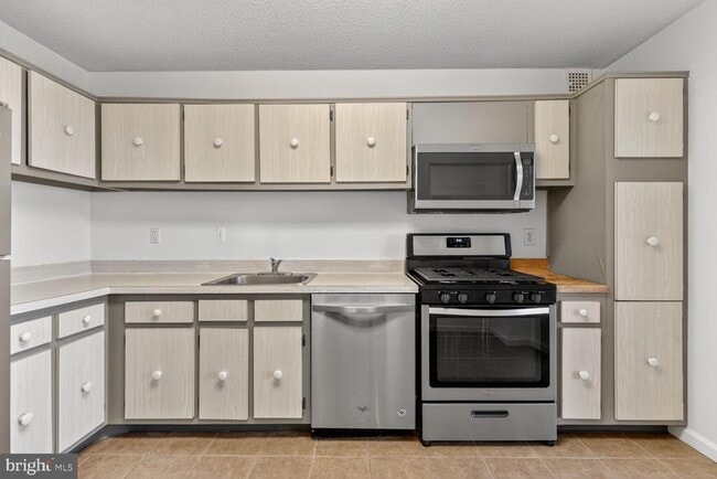 Building Photo - 11801 Rockville Pike