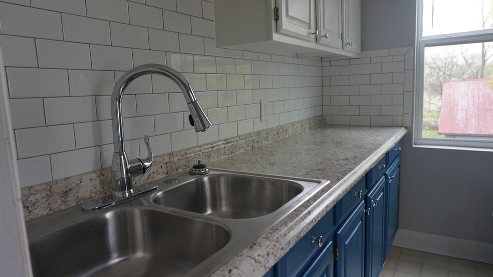 kitchen - 129 N Main St