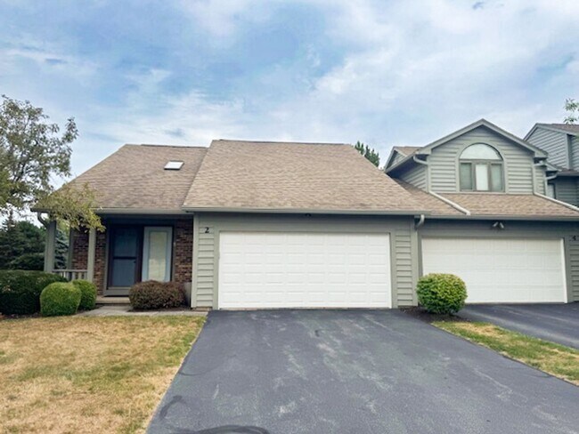 Primary Photo - Amazing High-End Townhouse - End Unit - Ca...