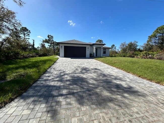 Building Photo - 12547 Trinity Ave