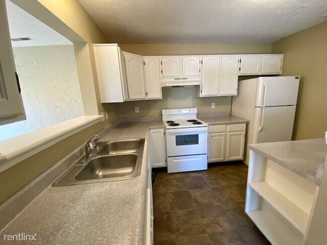 Building Photo - 3 br, 2.5 bath House - 6364 Titania Drive