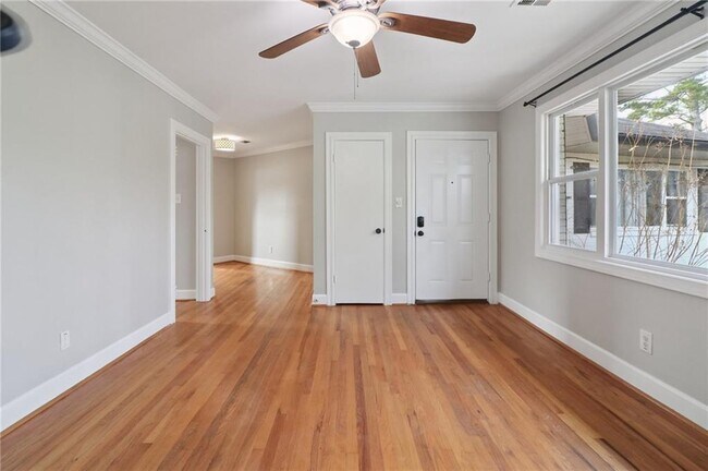 Building Photo - 2477 N Decatur Rd